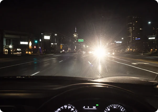 Night driving with glare from headlights